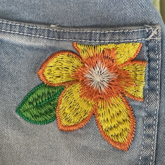 Flower Overalls🌸💐🌼 - Picture 6 of 6